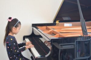 online piano lesson
